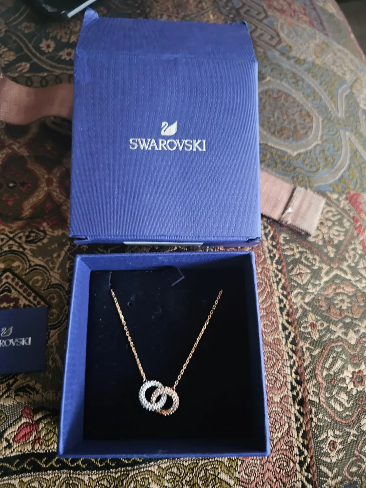 Swarovski Interlocking Circles Necklace image indicator(2)