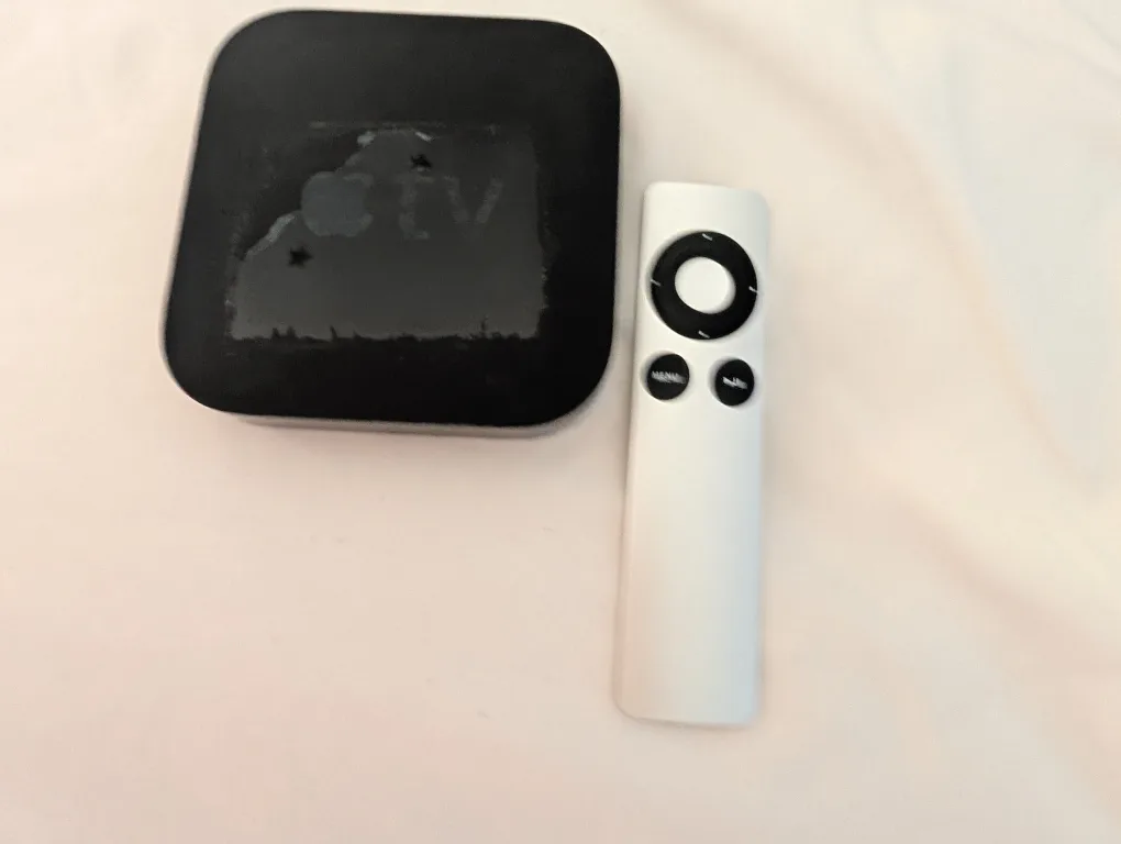 Apple TV with Remote image indicator(2)