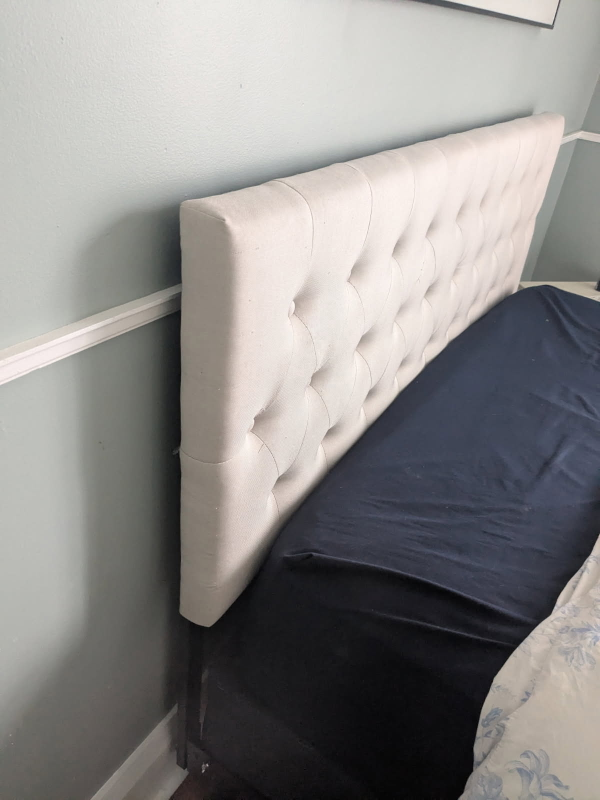 Queen-size Tufted Headboard & bedframe - photo 2