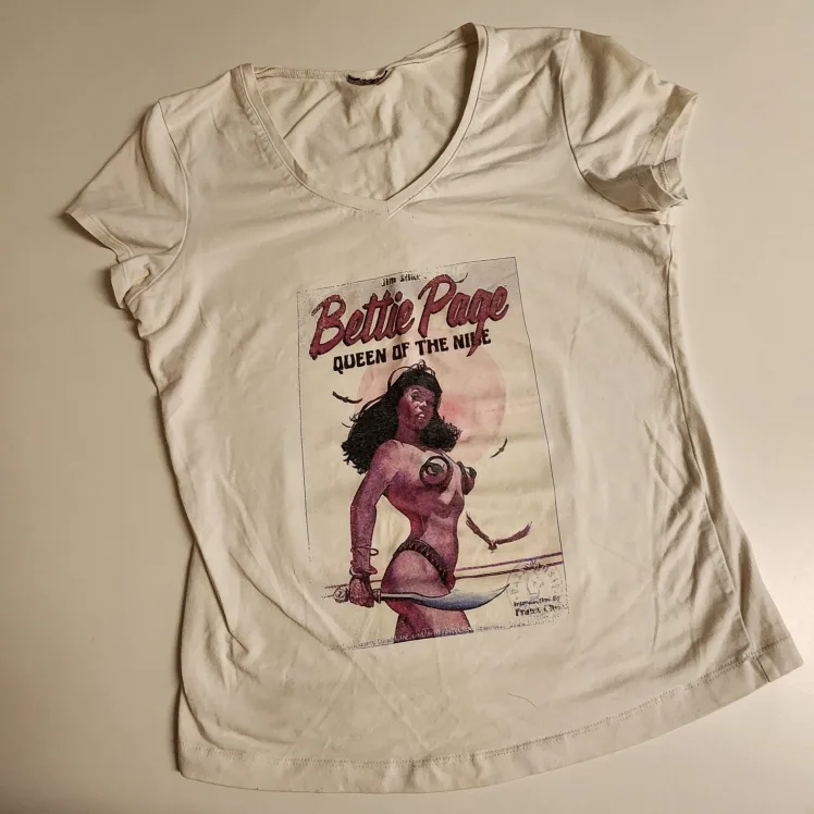 Vintage Bettie Page Graphic Tee thumbnail