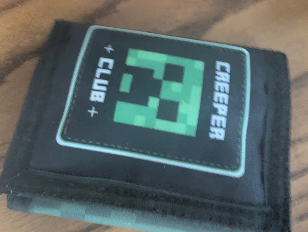 Minecraft wallet very good condition like new image indicator(2)