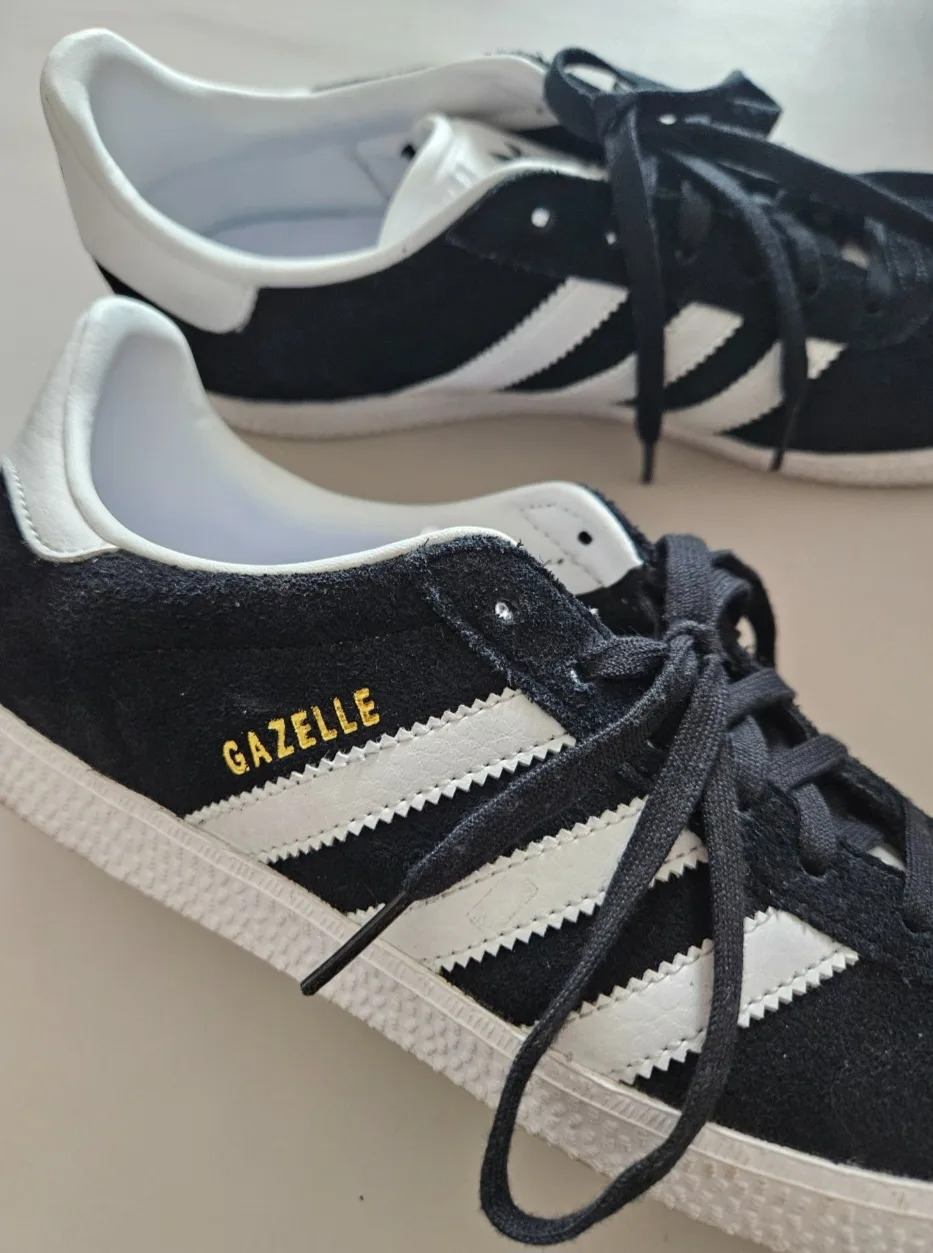 Adidas Gazelle Sneakers - Black & White image indicator(2)