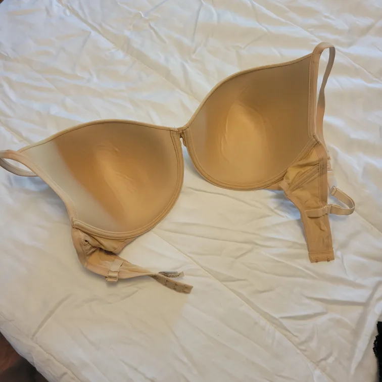 Change Padded T-shirt Bra 36 G image indicator(2)