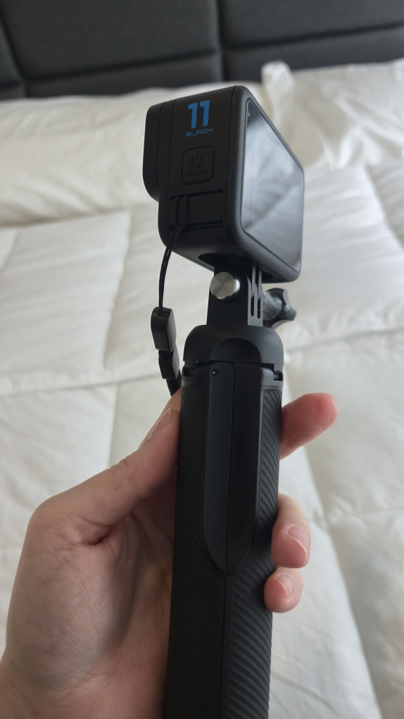 GoPro Hero 11 Black + Adjustable Tripod - photo 4