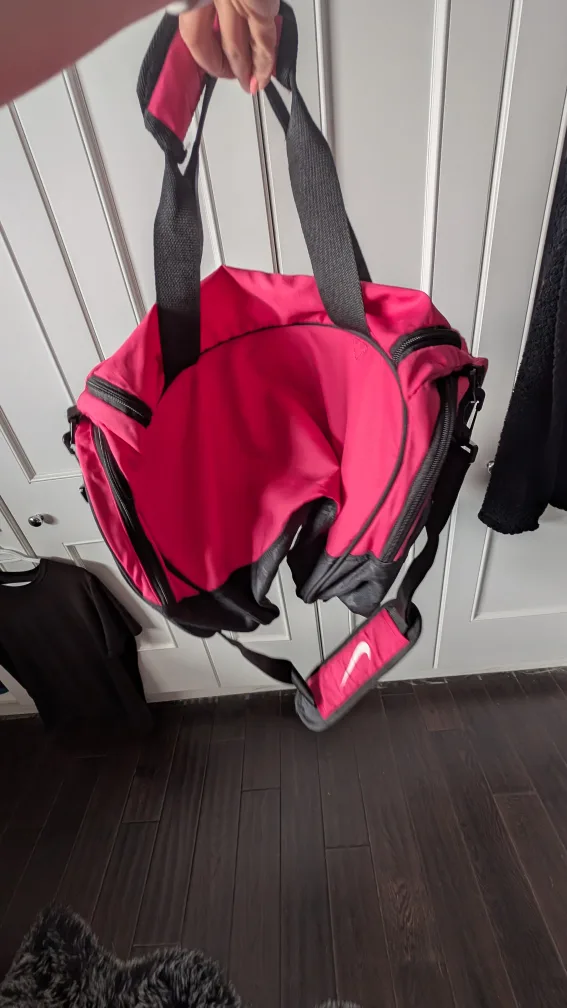 Nike Duffle Bag - Pink & Black image indicator(3)