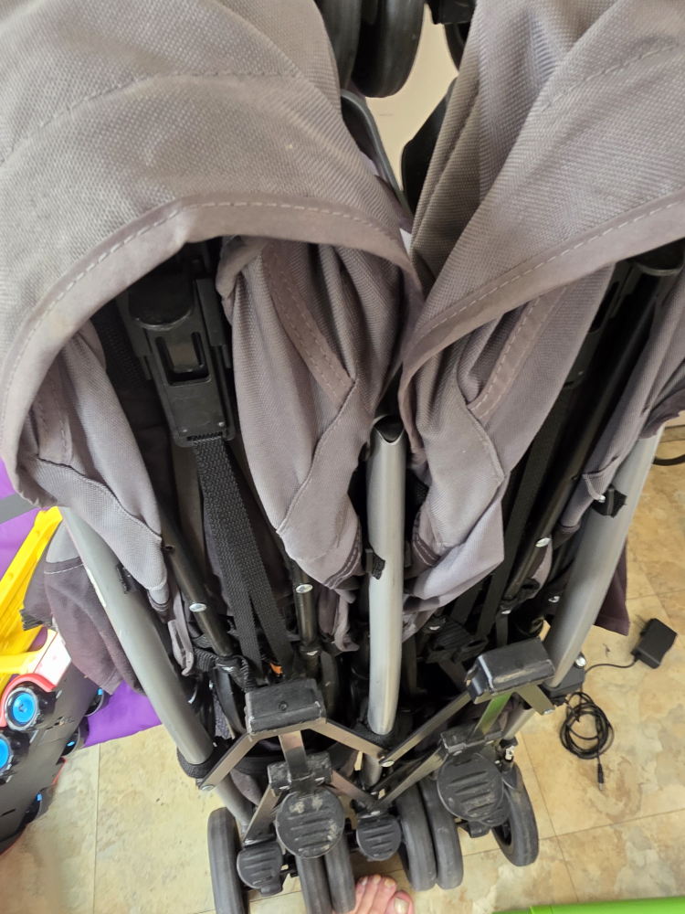 Chicco side by side double stroller - photo 3