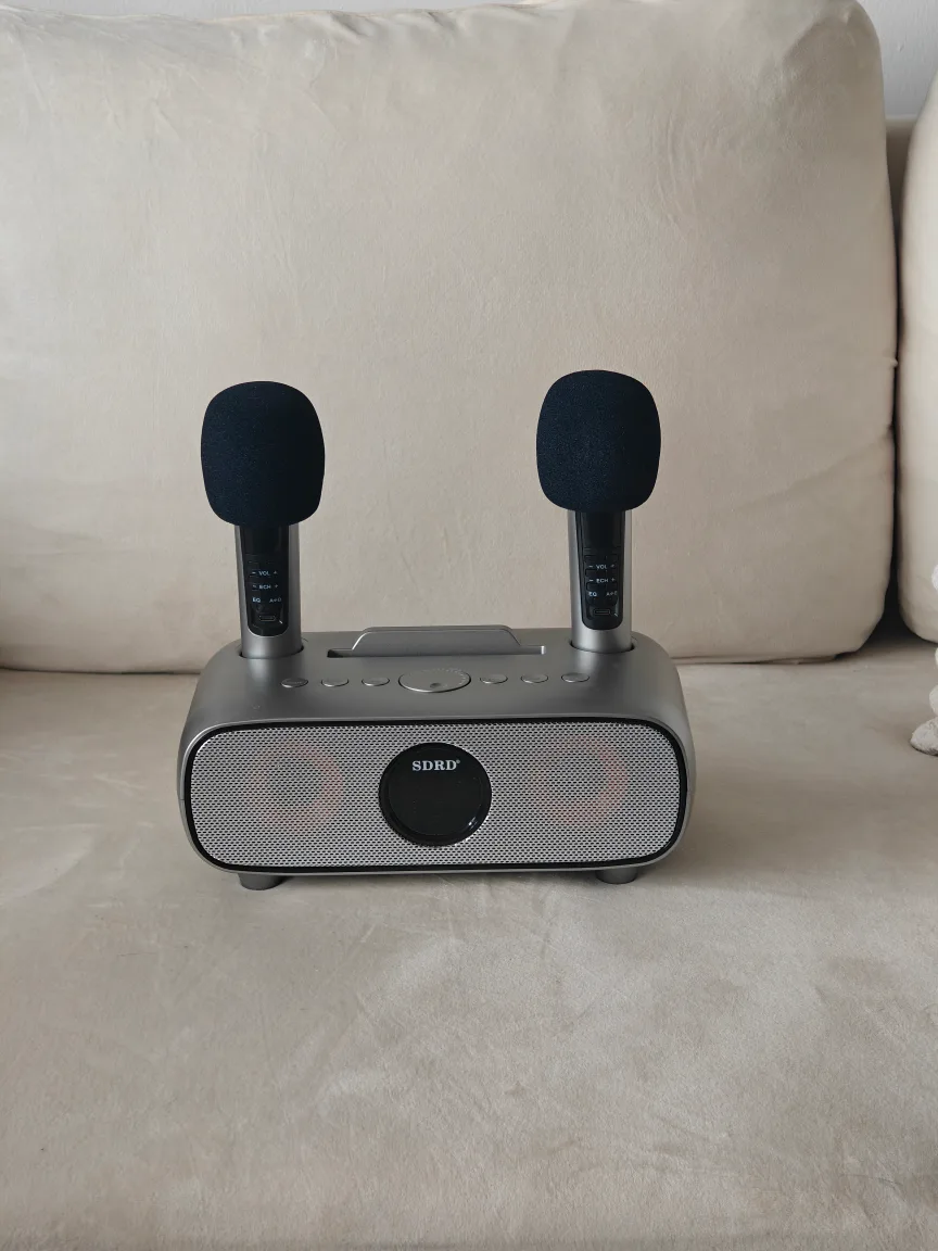 Bluetooth Speaker w/Microphones - New! thumbnail