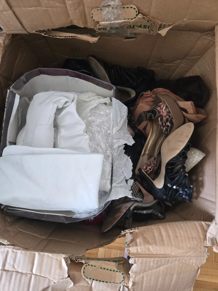 Assorted shoes in box size 6 and 7 thumbnail