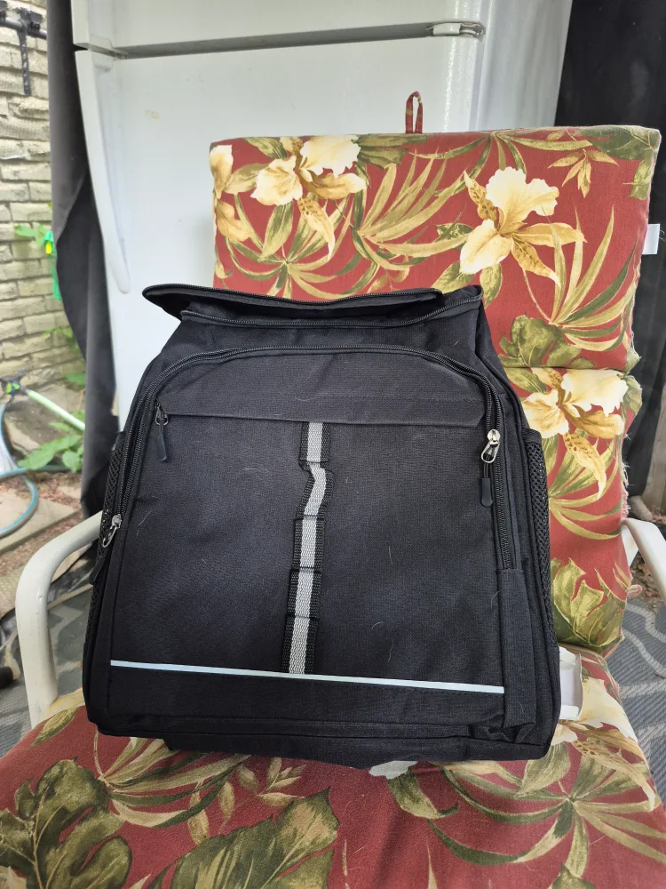 Black Roller Skate Backpack image indicator(8)