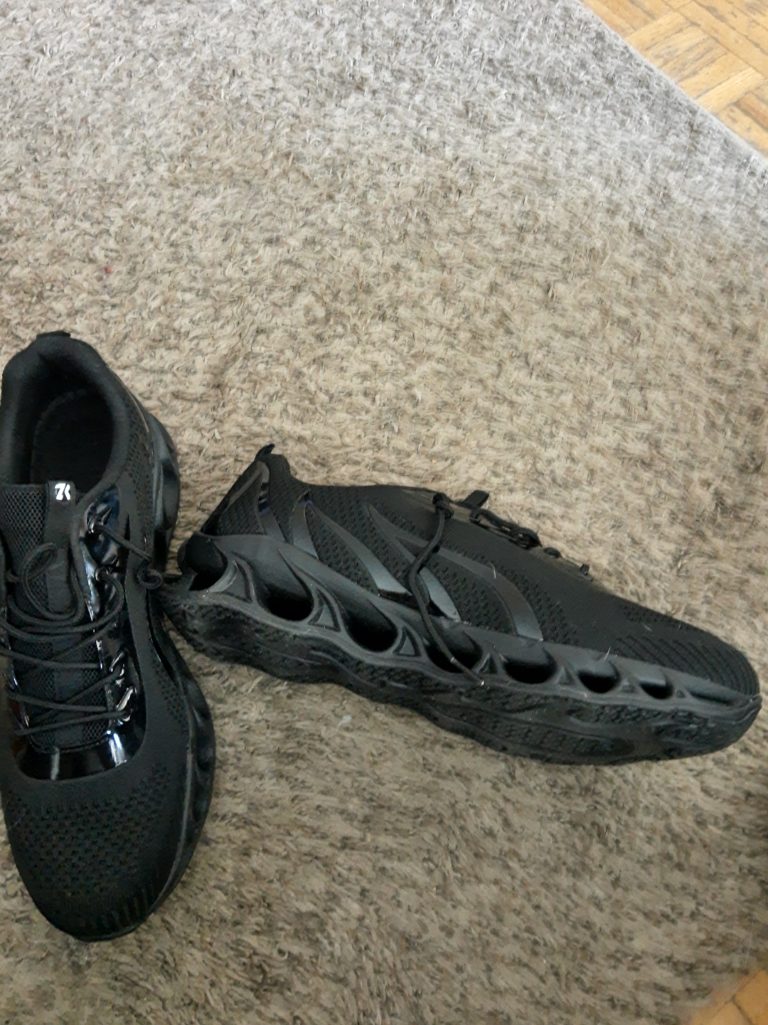 Black Athletic Shoes - photo 2