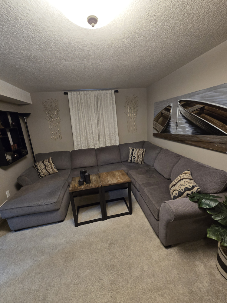 U-shaped 4 pc Sectional Sofa and 2 C-shaped tables - photo 2