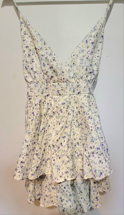 Forever 21 Floral Romper Size M - photo 2