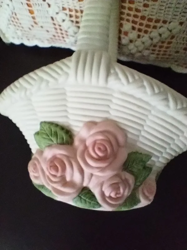 Teleflora Ceramic Basket thumbnail