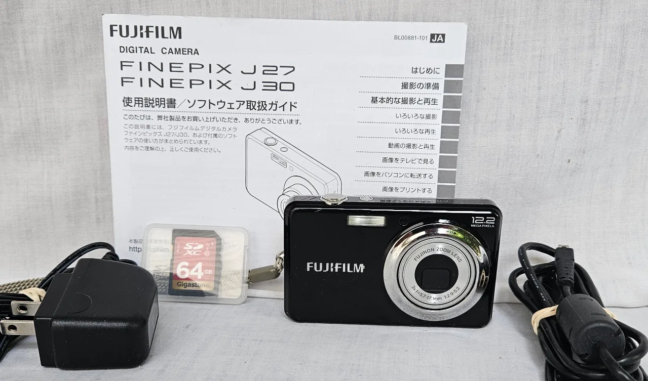 Fujifilm FinePix J30 Digital Camera thumbnail