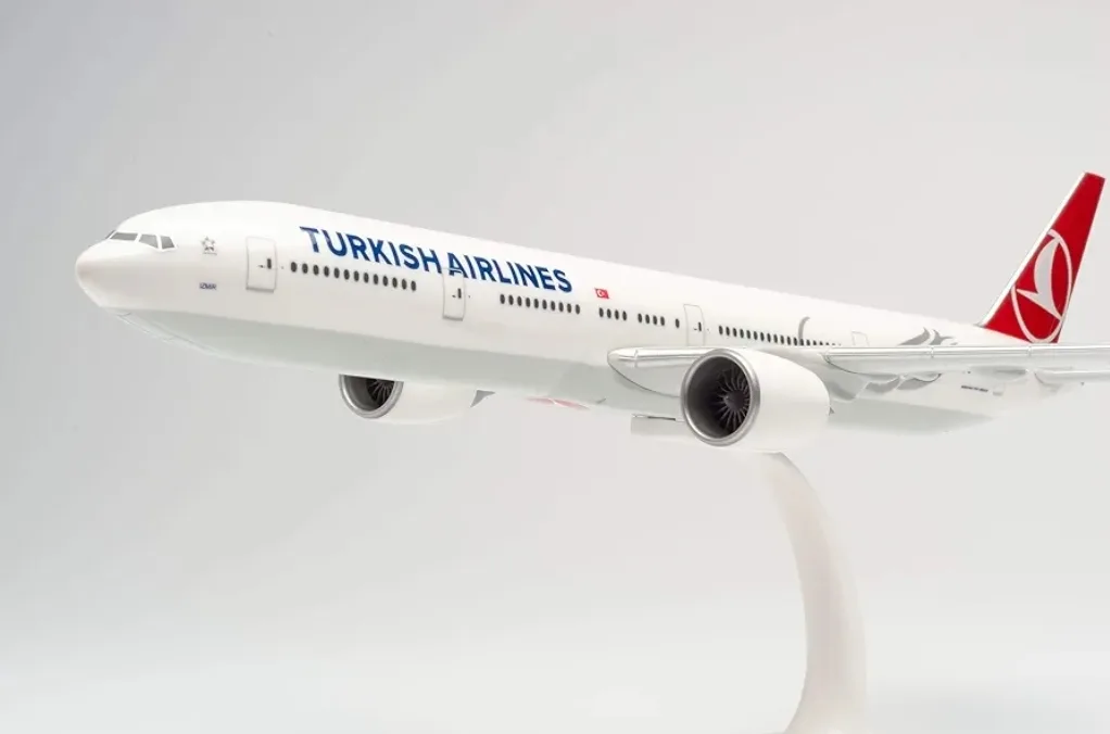Turkish Airlines Boeing 777-300ER Model Airplane 1:300 image indicator(2)