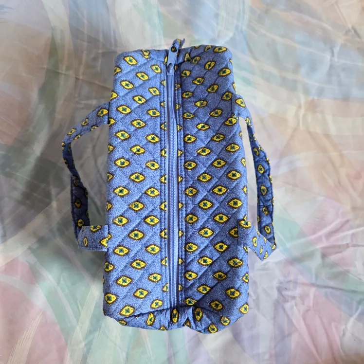 🆕Blue Quilted Travel Bag & Cosmetic Case image indicator(3)