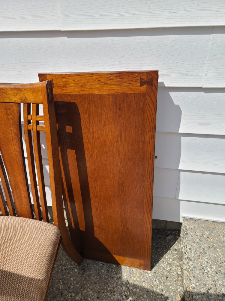 Free Dining set with chairs and table - photo 2