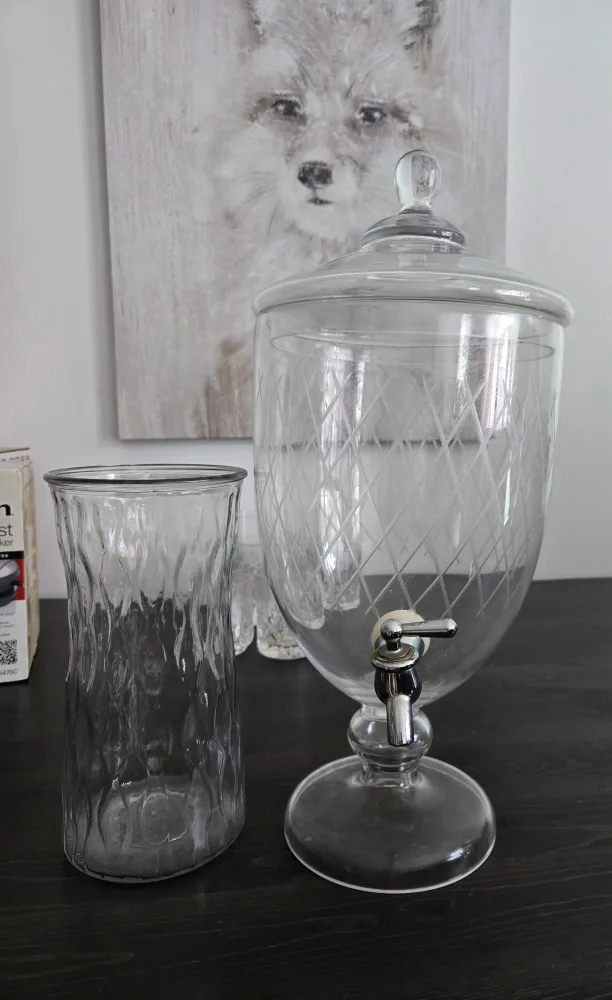 Glass Drink Dispenser and Textured Glass thumbnail