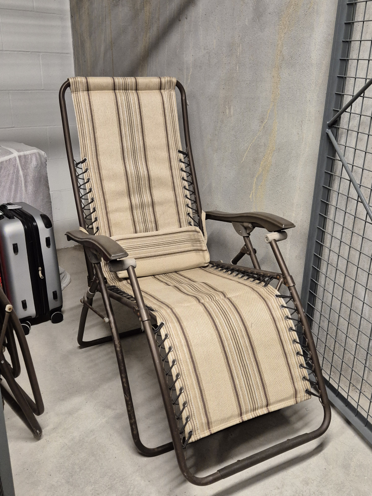 2 outdoor chairs