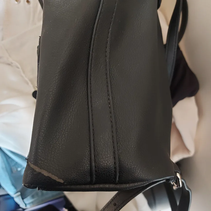 ZARA Black Backpack image indicator(5)