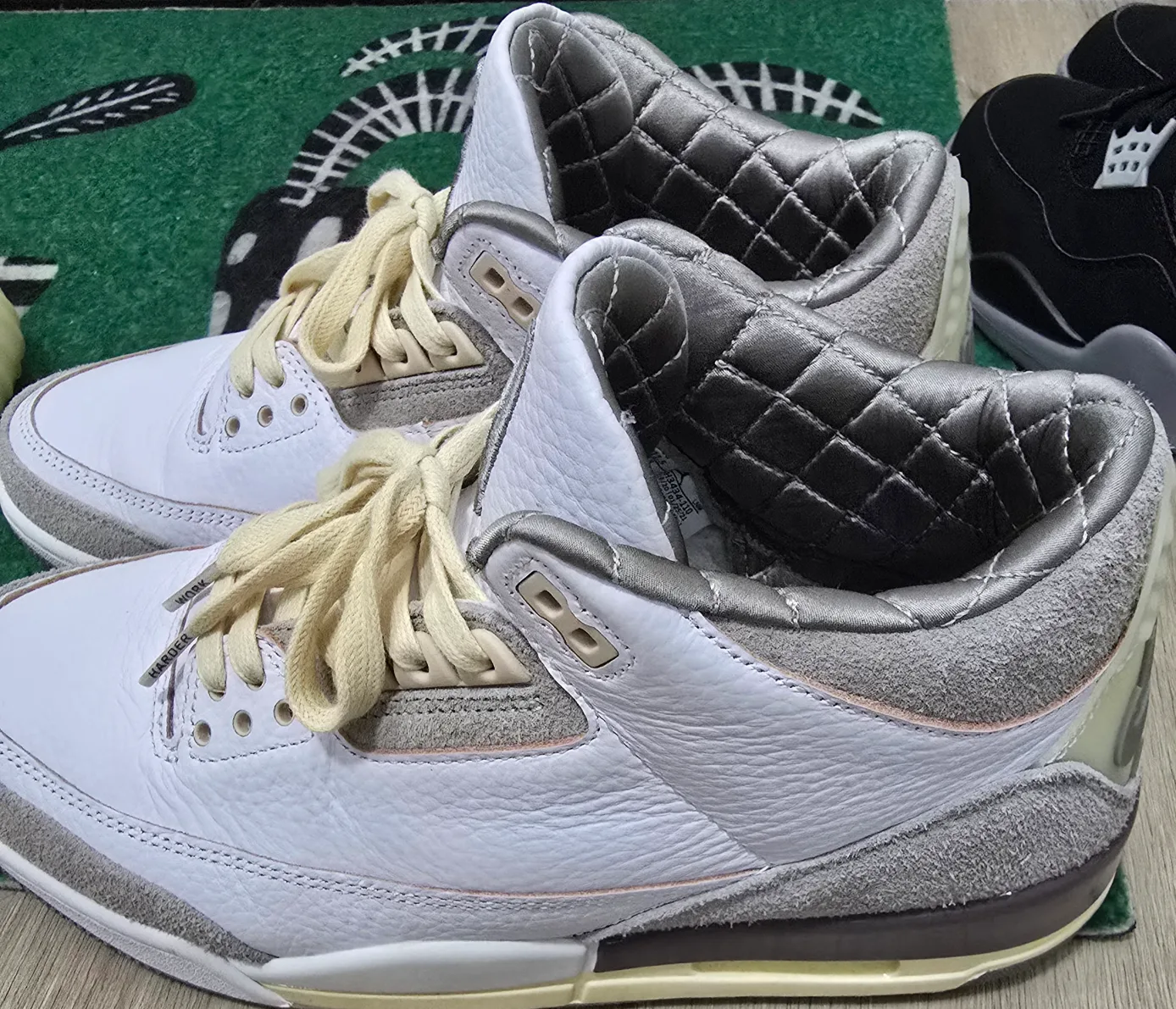 Nike Air Jordan 3 Retro SP A Ma Maniére - Size 10 M image indicator(3)