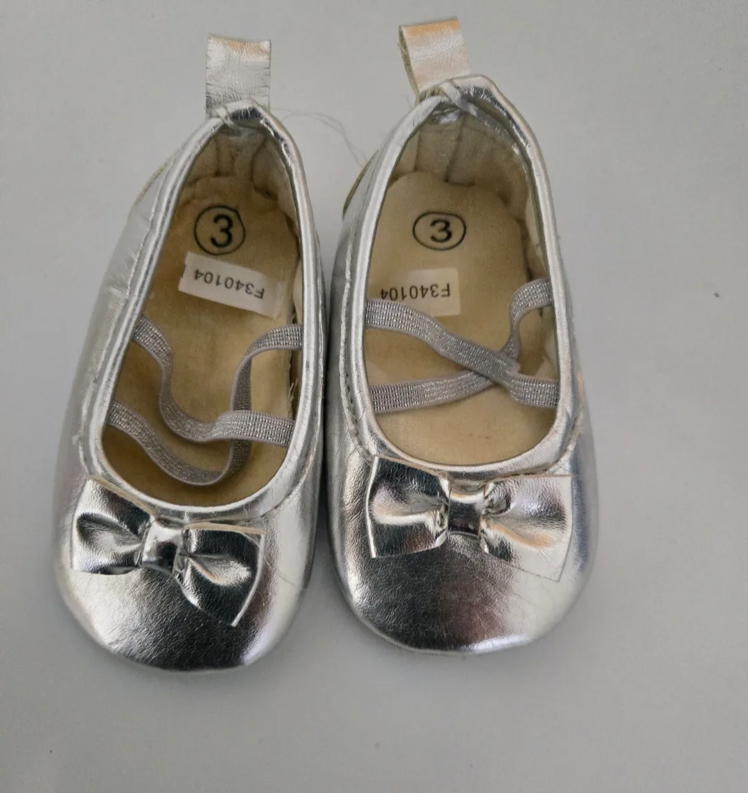 Silver Baby Shoes - Size 3 #freecycle thumbnail