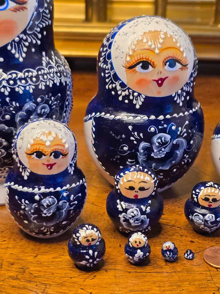 Hand Painted Russian Nesting Dolls image indicator(2)