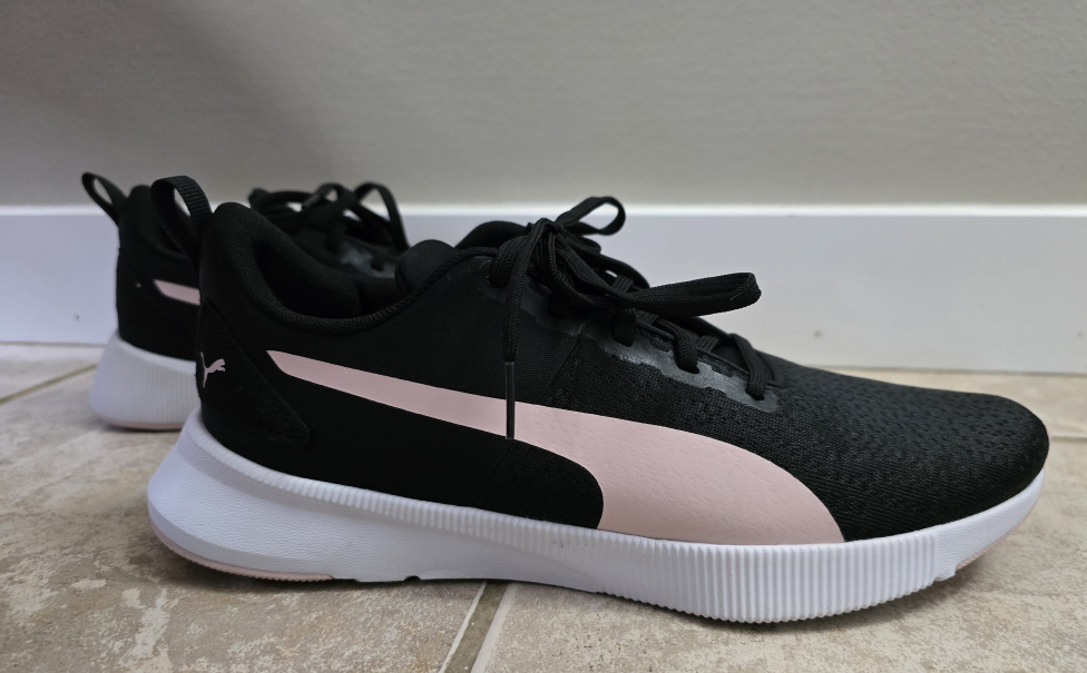 Women's Shoes 8.5 - photo 2
