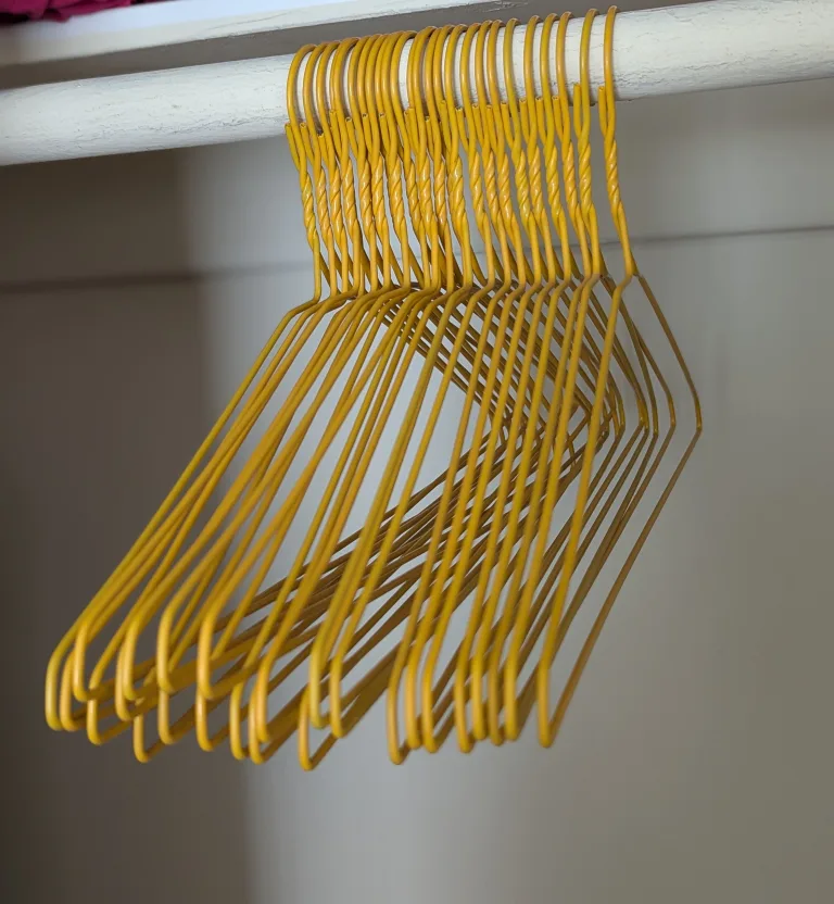 75 Metal Hangers thumbnail