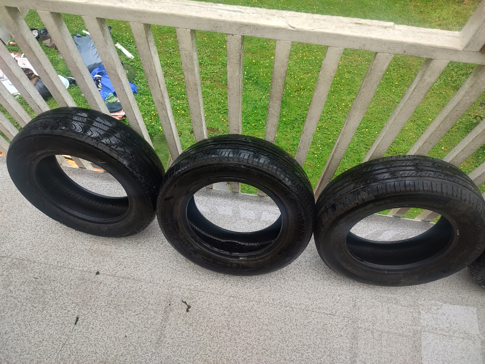 Used 195/65r15 tires - photo 2