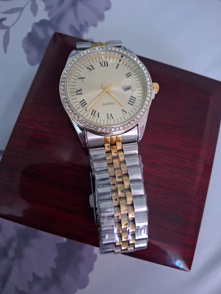 Two-Tone Quartz Watch thumbnail