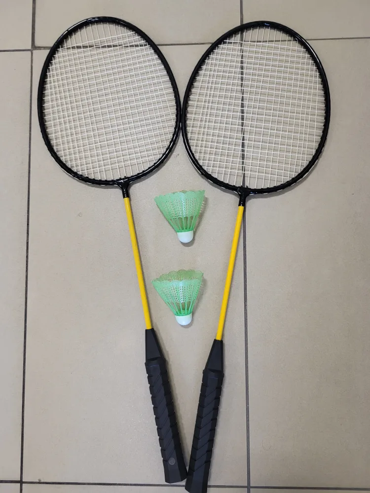 Badminton Rackets and Shuttlecocks Set image indicator(2)