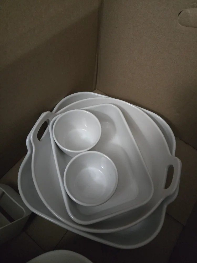 White Bakeware Set 4 pieces thumbnail