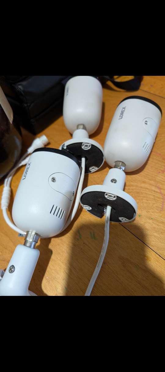 Lorex Security Cameras - photo 2