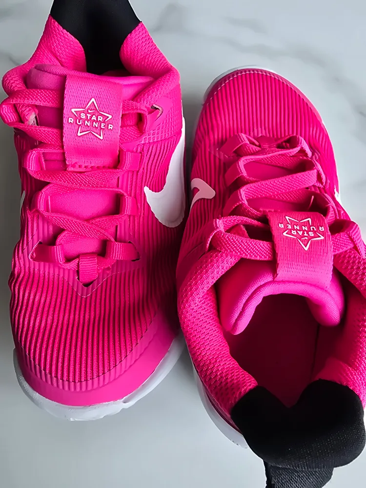 Girls Nike Star Runner Sneakers - Size 10C image indicator(5)