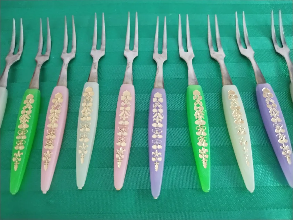 Vintage Cocktail Forks with Floral Design image indicator(3)