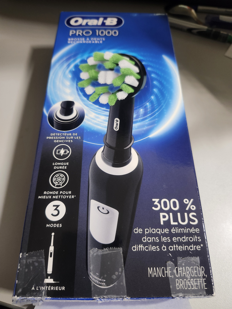 Oral-B Pro 1000 Electric Toothbrush - New