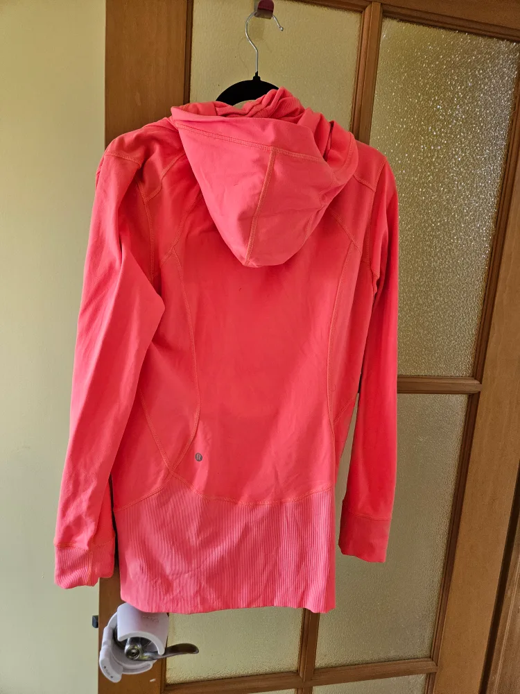 Lululemon Hooded sweater image indicator(2)