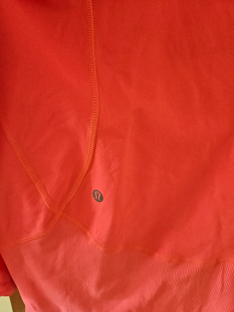 Lululemon Hooded sweater image indicator(4)