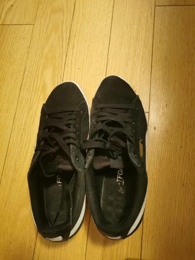 Puma Black Sneakers thumbnail