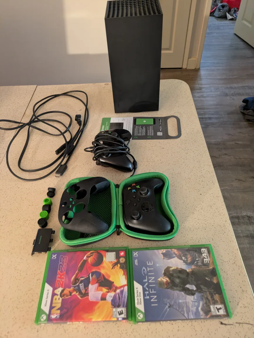 Xbox Series X Console, Games & Accessories image indicator(3)