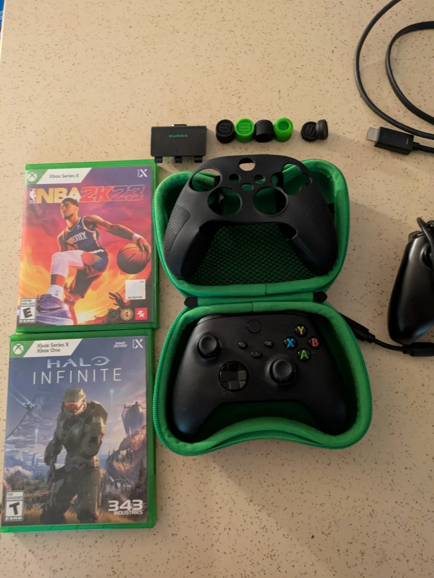 Xbox Series X Console, Games & Accessories image indicator(4)