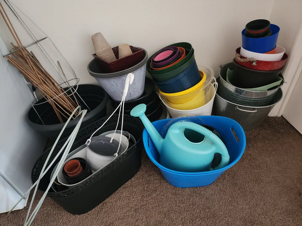Plant Pots and Accessories thumbnail