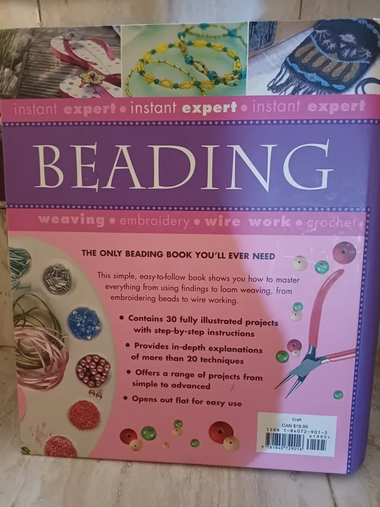 Beading Book by Lucinda Ganderton image indicator(2)