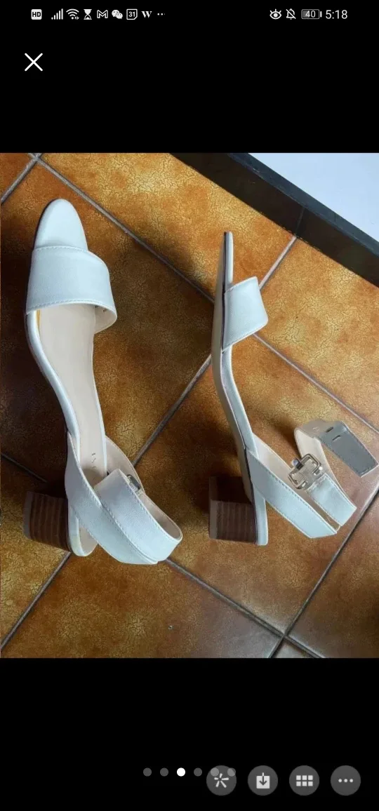 Nine West White Heels image indicator(3)