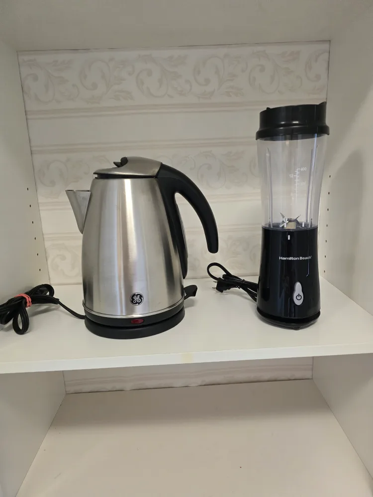 Kettle & Blender Bundle thumbnail