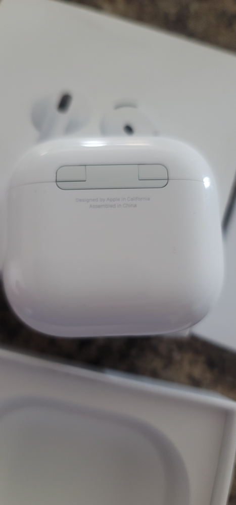 Apple AirPods 4 with Charging Case - photo 2