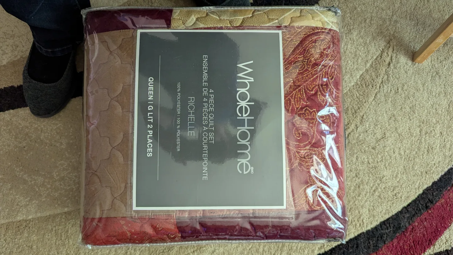WholeHome Queen Quilt Set thumbnail