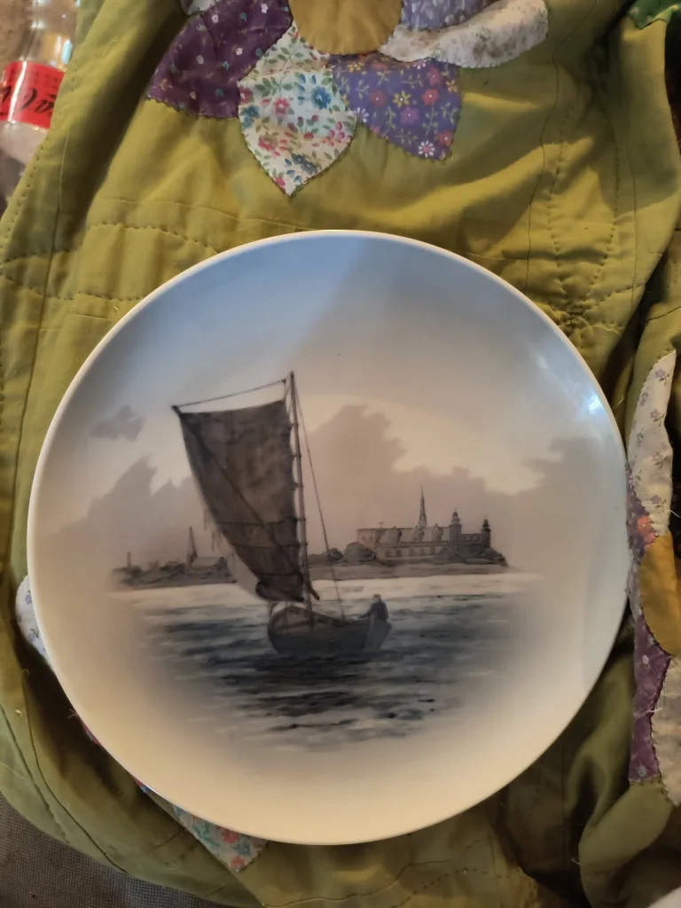 Royal Copenhagen Denmark Sailing Scene Plate image indicator(8)