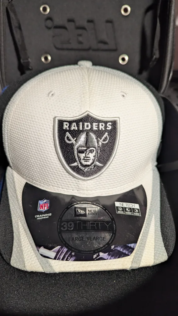 New Era Raiders 39THIRTY L-XL Hat thumbnail